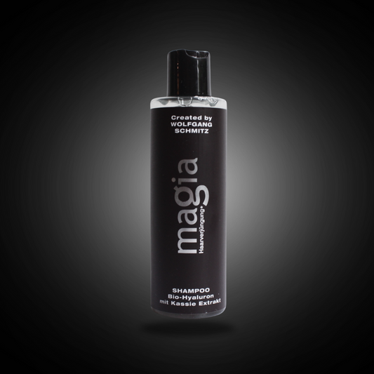 Shampoo with organic hyaluronic acid and cassia extract